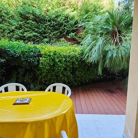 T2 150m From The Apartment