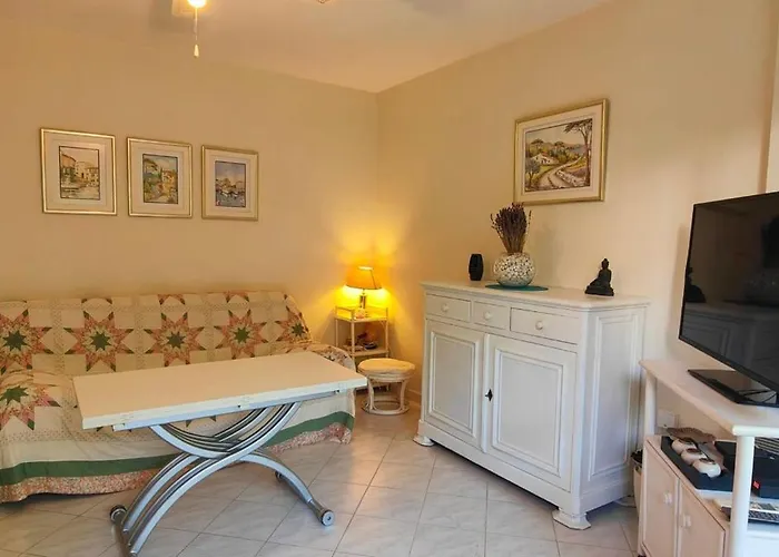 T2 150m From The Apartment Frejus