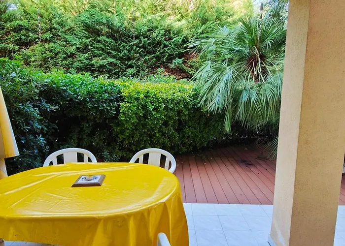 T2 150m From The Apartment