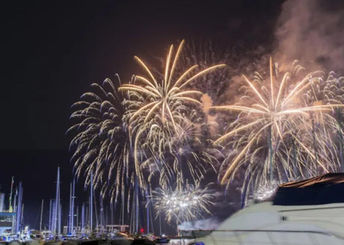 Διαμέρισμα T2 150m From The *